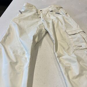 Orage ski pants women’s size 8, extra t Ct fabric, excellent condition cream.